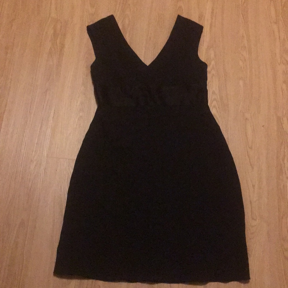 Ann Taylor black v-neck dress